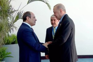 cumhurbaskani erdogan gazze zirvesi icin misirda sisi bizzat karsiladi KQMTie5k.jpg